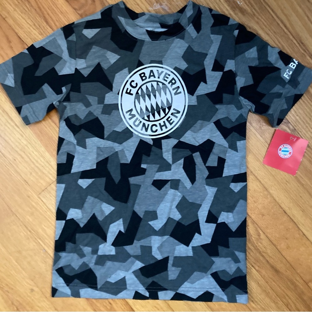 Fc Bayern Munich Kids Camouflage Tee - Black and Gray size 7/8